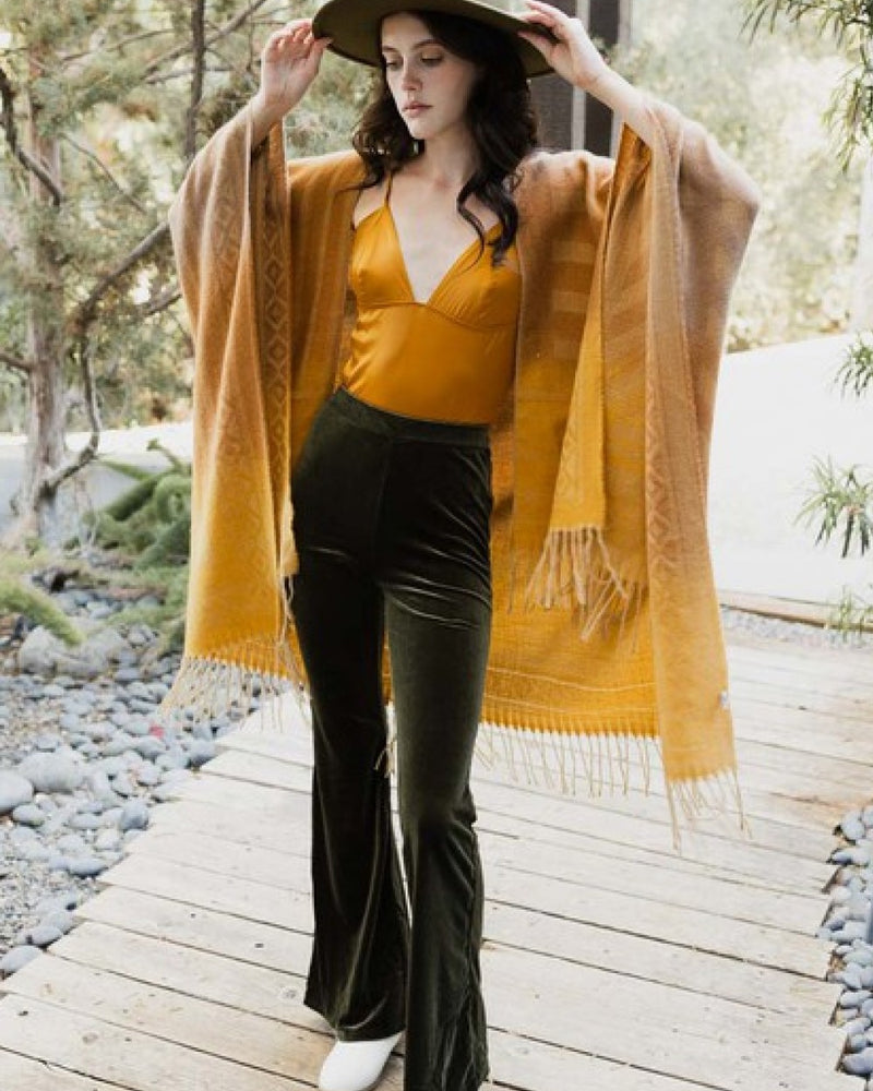 BEAUTIFUL I AM Leto Desert Ambiance Colorblend Tassel Trim Poncho Cardigan